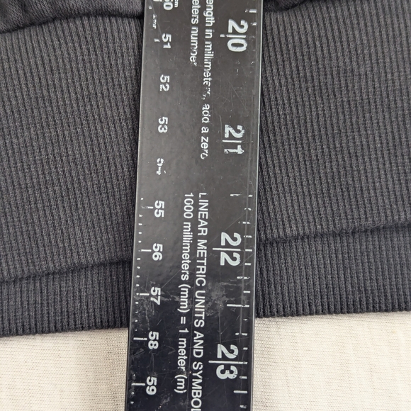 the Rolling Stones Long Sleeve Black Sweatshirt Rainbow Graphic Logo Large - Picture 5 of 5